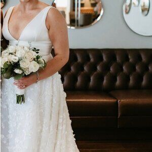 Custom Made Wedding Dress Size M Excellent Condition Professionally Cleaned